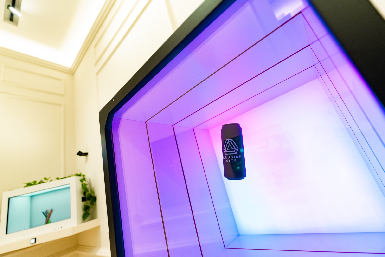 High-tech illusion exhibit at illusion City Dubai